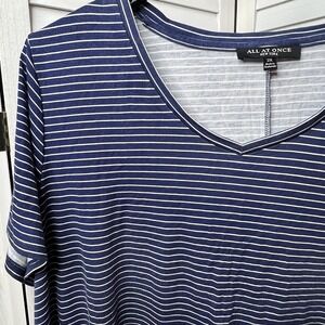 All At Once New‎ York Women's Plus 2X Navy White Striped V-Neck Asymmetrical Hem